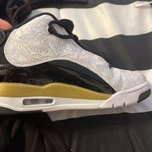 Air Jordan’s kids size 5 (I have small feet lol) for petite with great style